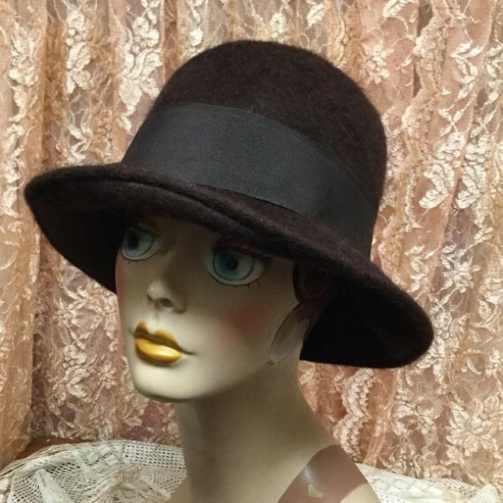 Vintage 1950’s Brown Fur Felt Cloche Hat/Union tag